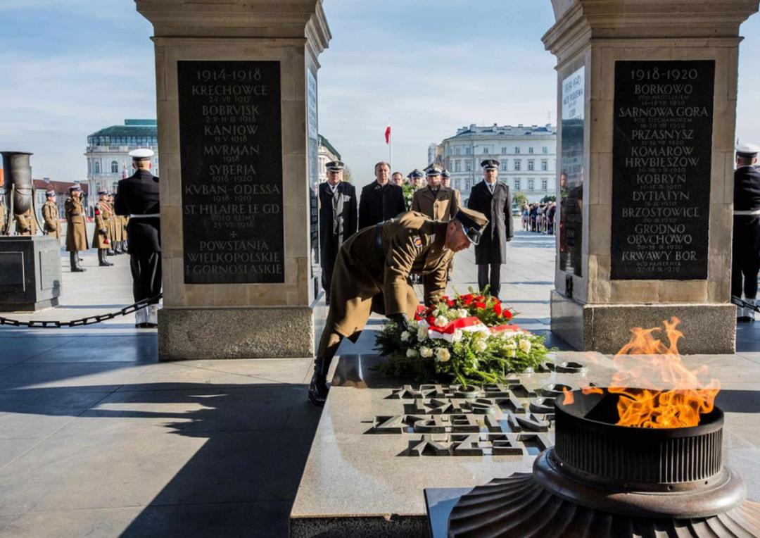Tomb of unknown soldier in Warsaw